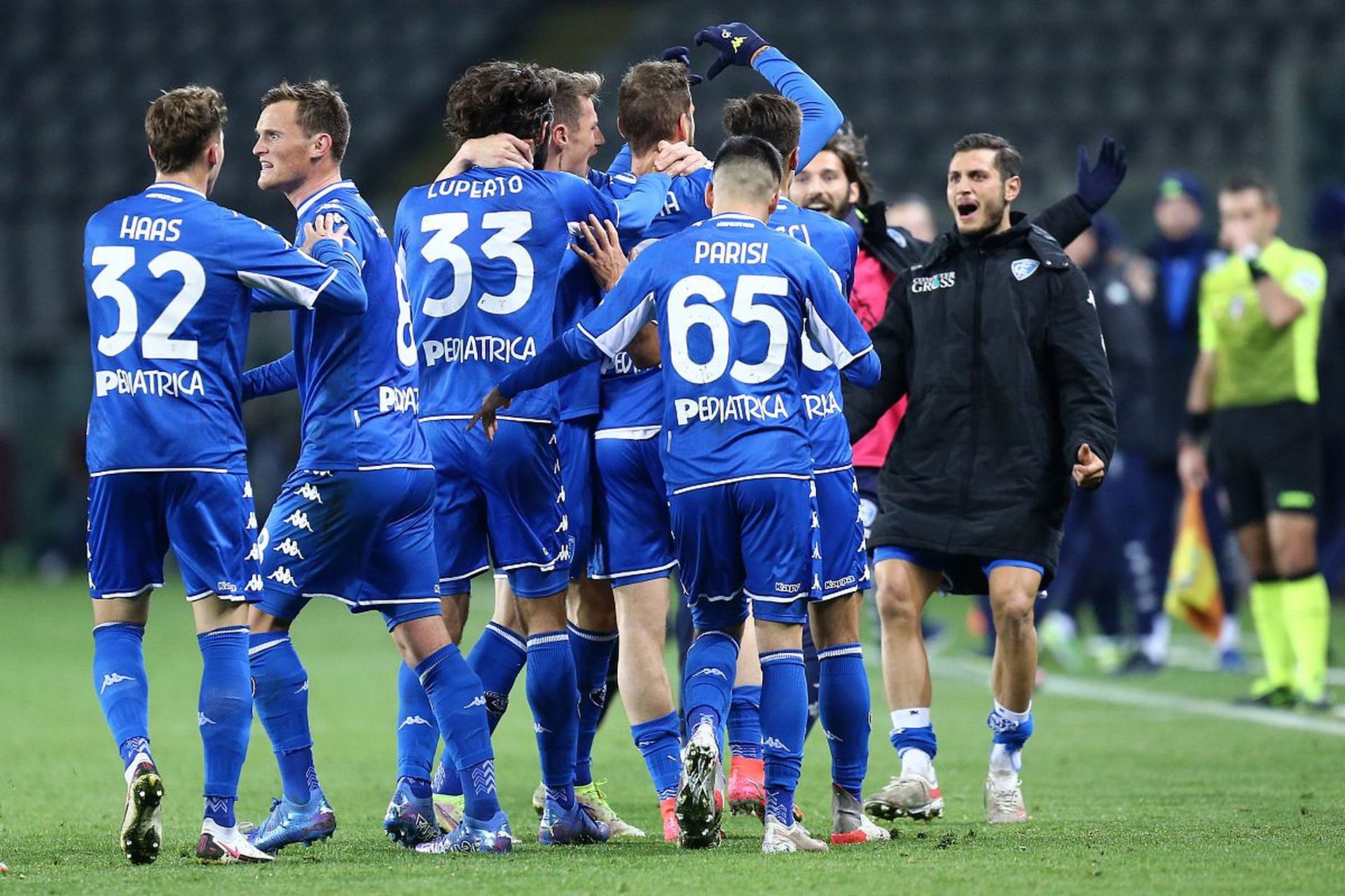 曼联在与狼 曼联在与狼